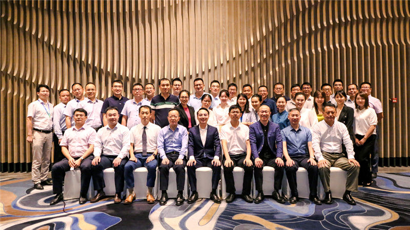 合影.jpg 合影.jpg